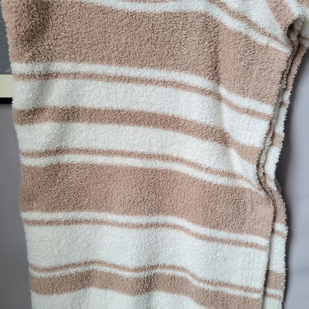Barefoot‎ Dreams CozyChic Border Bar Stripe Throw Plush Blanket 51